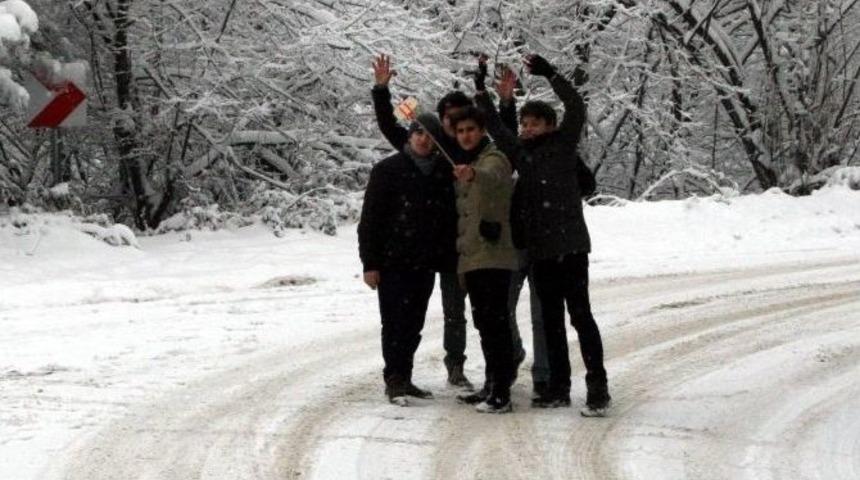 (&ouml;zel Haber) Kar Yağışı En &Ccedil;ok Onlara Yaradı