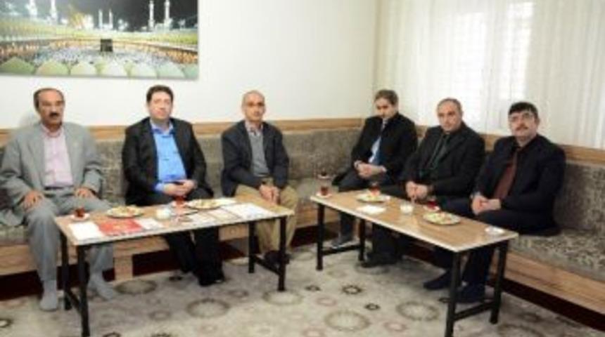 Başkan Yazgı Enderun Aileyi Koruma Derneği&rsquo;ni Ziyaret Etti