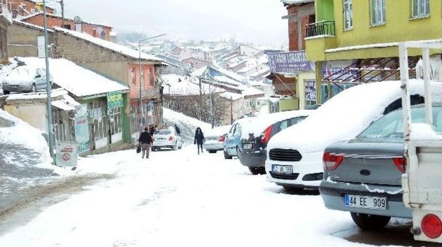 &Ccedil;elikhan&rsquo;da, Kar Yağışı