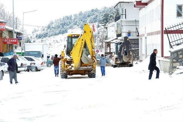 Çelikhan’da, Kar Yağışı