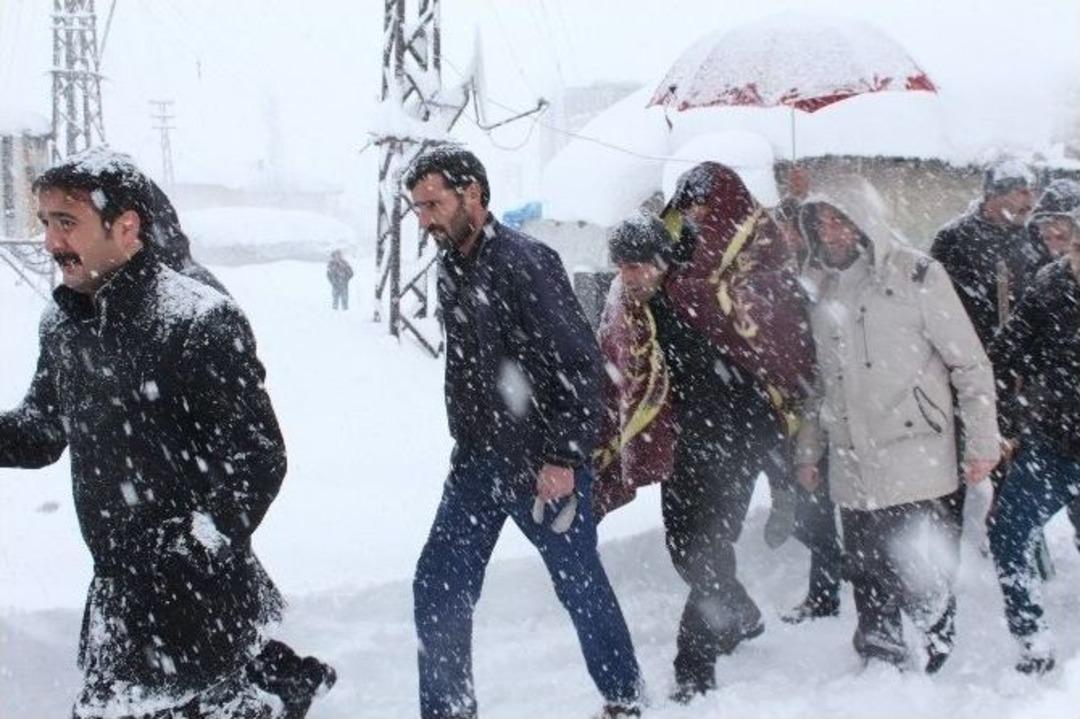 Hendek Mağduru Kadın İ&ccedil;in Seferberlik