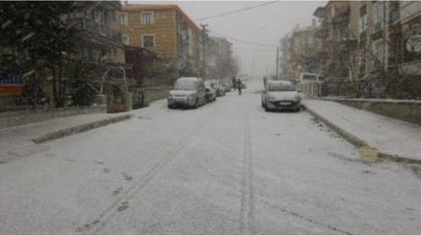 Afyonkarahisar&rsquo;da Yılın İlk Karı
