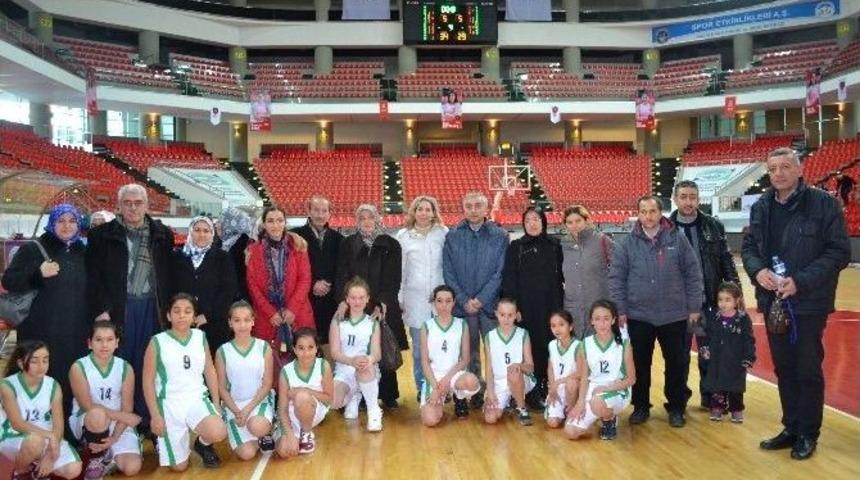 Kadir Has Kongre Merkezi&rsquo;nde Her Yaştan Sporcuya Evsahipliği Yapıyor