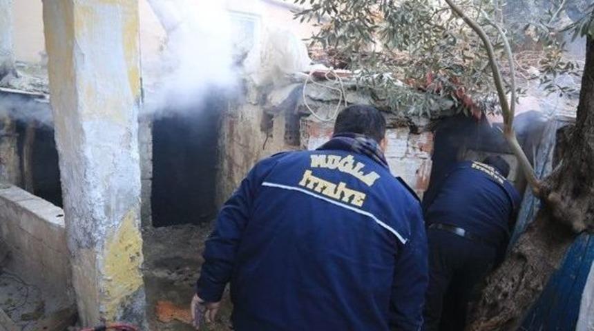 Milas&rsquo;ta Bir Evin Deposunda Yangın &Ccedil;ıktı