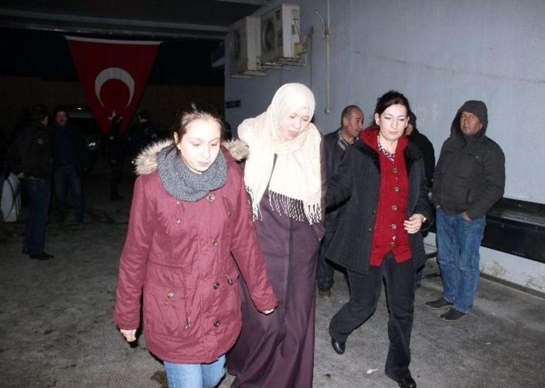 Şehit Polisin Cenazesi Manisa&rsquo;ya Getirildi