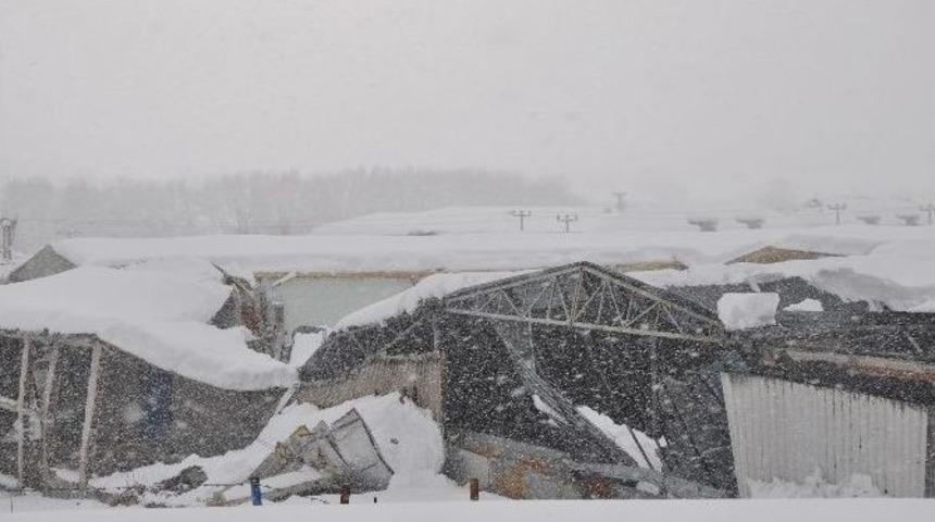 Sinop&rsquo;ta Yağan Kar Fabrika &Ccedil;atılarını &Ccedil;&ouml;kertti