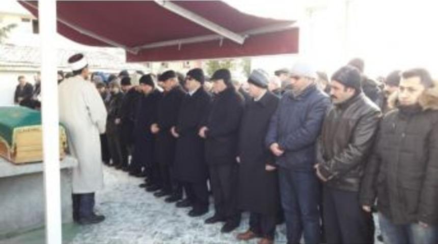 Vali Şerif Yılmaz, Makam Şof&ouml;r&uuml; Ali &Ccedil;alıcı&rsquo;yı Acılı G&uuml;n&uuml;nde Yalnız Bırakmadı