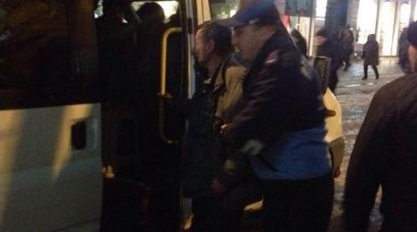 Beyoğlu Zabıtası, Evsizlerin İmdadına Yetişti