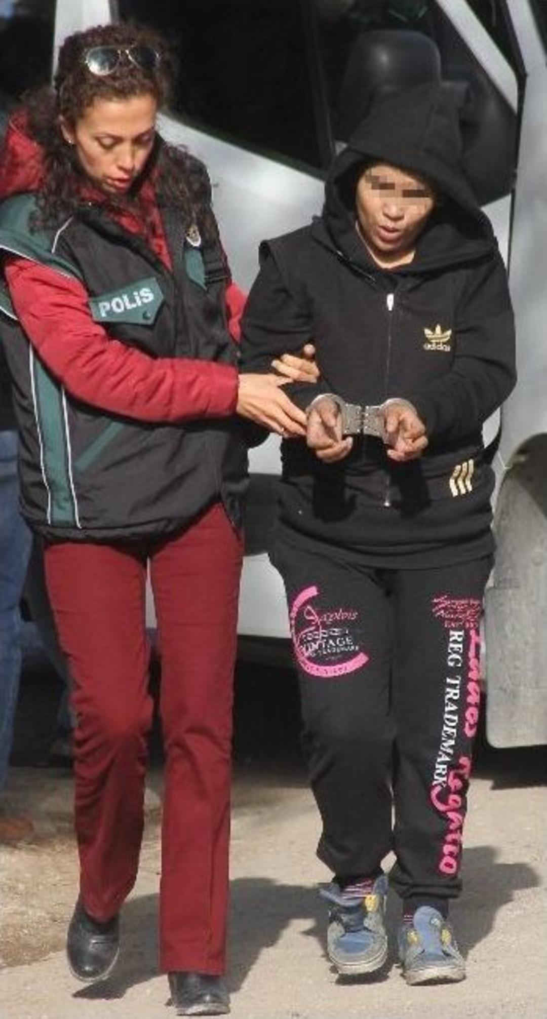 Eroini Cinsel Organına Yerleştirirken Yakalandı