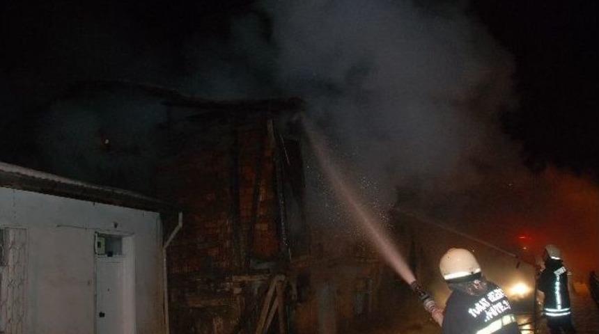 Tokat&rsquo;ta Virane Evde Yangın