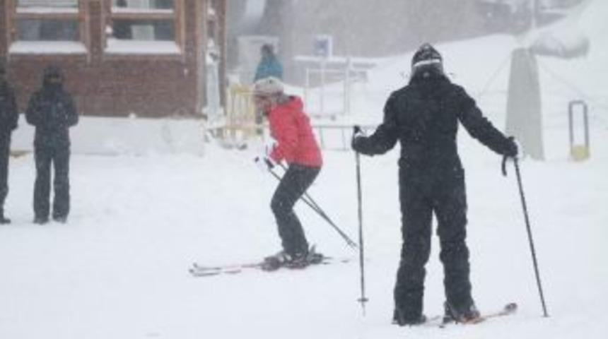 Uludağ&rsquo;da Kar Kalınlığı 60 Santimetre