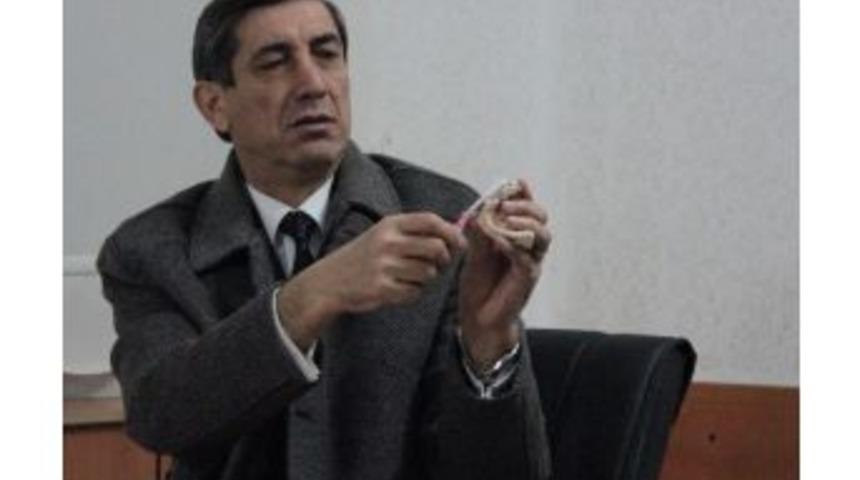 Diş Hekimi Adem Arslan: