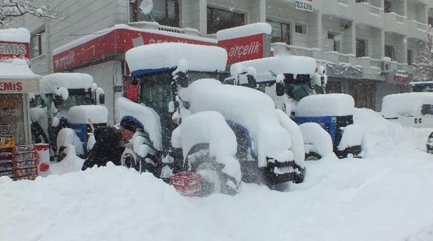 Malazgirt&rsquo;te Kar, Hayatı Durma Noktasına Getirdi