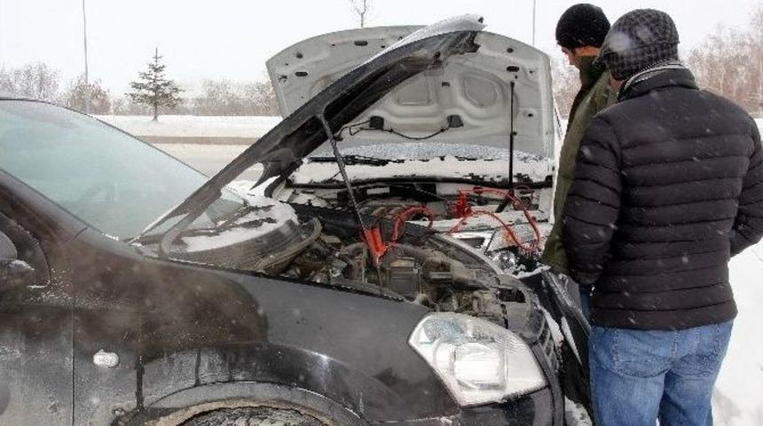 Doğu&rsquo;da Soğuk Hava Dondurdu