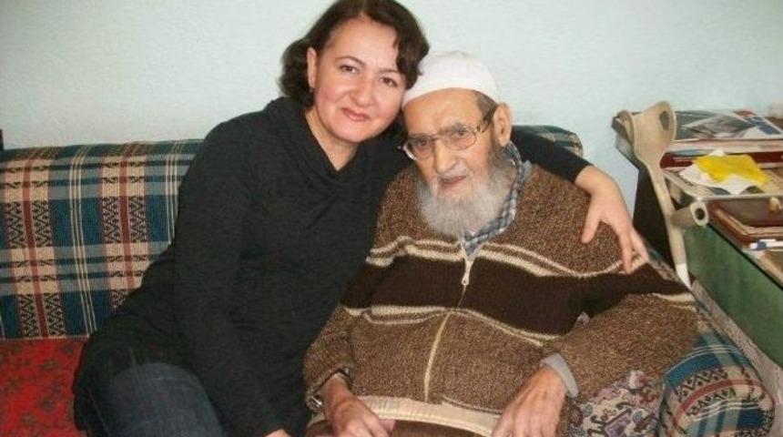 Yenikent Muhtarı Nazik&rsquo;den Yaşlılara Vefa