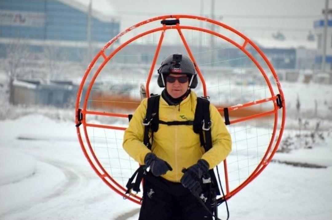 &Ccedil;ılgın Kayak&ccedil;ı Sırtına Pervane Takarak Kaydı...