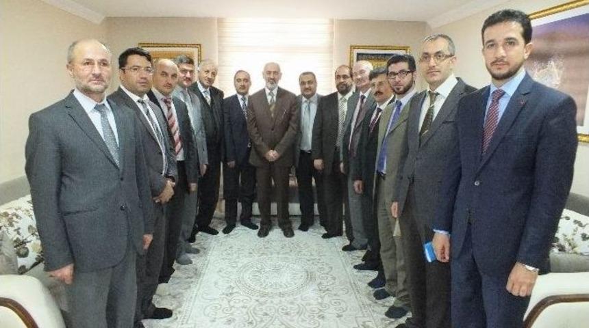 M&uuml;ft&uuml;ler Saray&rsquo;da Toplandı