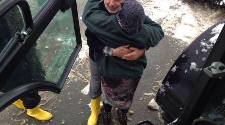 Hastaların Ve Mahsur Kalan Vatandaşların İmdadına B&uuml;y&uuml;kşehir Belediyesi Yetişiyor