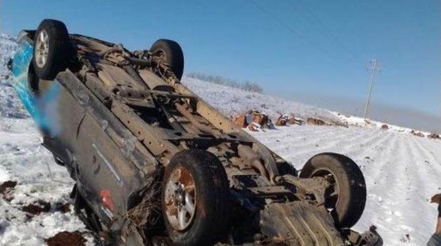 Buzlanma Kazaya Neden Oldu: 2 Yaralı