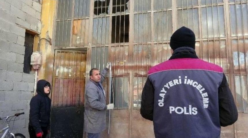 Aksaray’da 3 Dükkanı Kuruşun Yağmuruna Tuttular