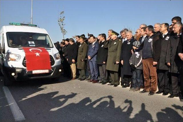 İzmir Şehidini Son Yolculuğuna Uğurladı