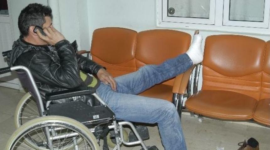 Aracına Binmek İsterken Kamyonet &Ccedil;arptı