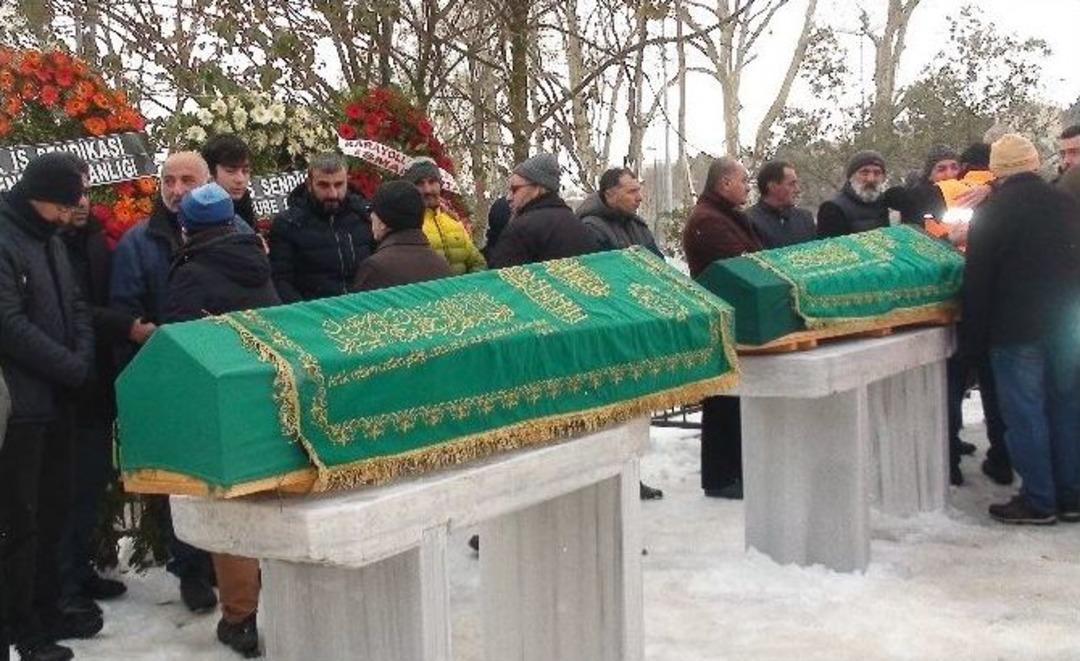 Alkoll&uuml; S&uuml;r&uuml;c&uuml;n&uuml;n &Ouml;ld&uuml;rd&uuml;ğ&uuml; İş&ccedil;iler Son Yolculuğuna Uğurlandı