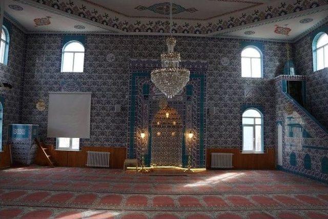 Kırka Kurs Camii Tadilatın Ardından Dualarla İbadete Açıldı