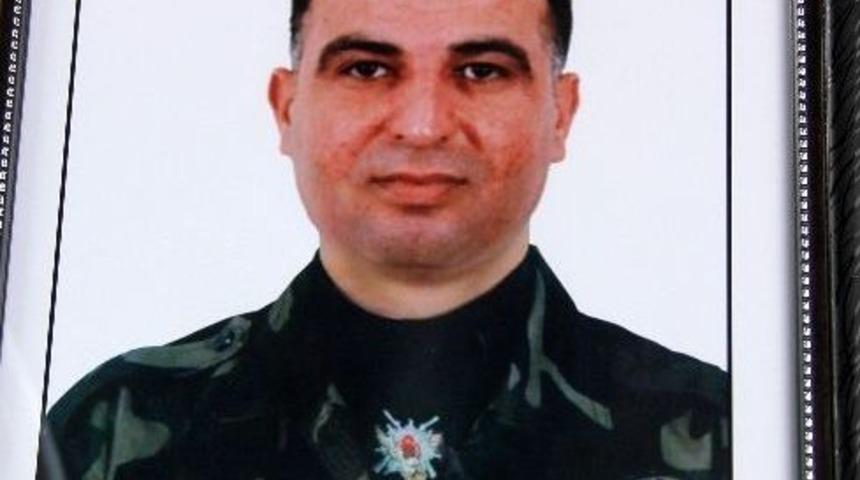 &Ouml;zel Harekat Polisleri, Şehit Meslektaşlarının Cenazesini Omuzladı