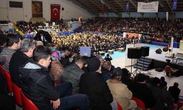 Manisa’da Ünlü Hafızlardan Kur’an Ziyafeti