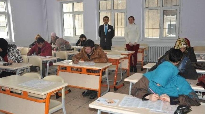 Boz&uuml;y&uuml;k&rsquo;te A&ccedil;ık Ortaokul Ve Lise Sınavları Yapıldı