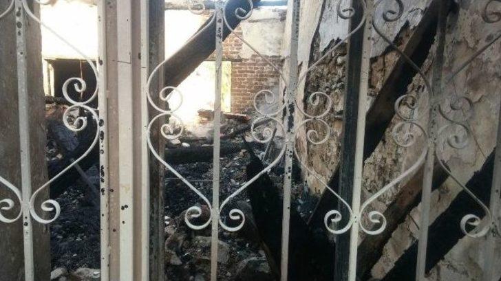 Kuşadası’nda Tarihi Ev Yangınının Faturası Ağır G2