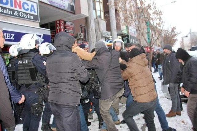 Bingöl’de İzinsiz Gösteriye Polis Müdahalesi