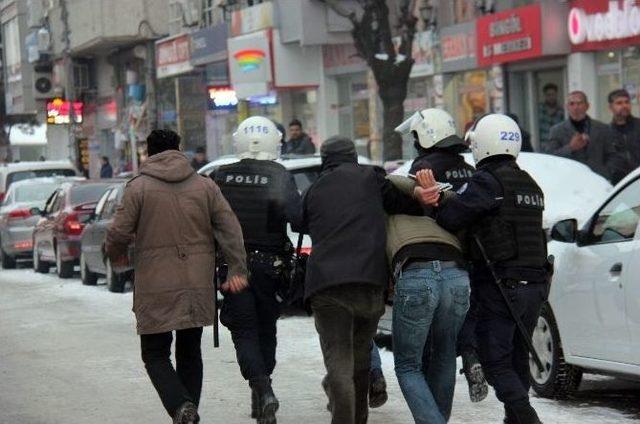 Bingöl’de İzinsiz Gösteriye Polis Müdahalesi