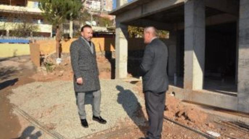 İzmit&rsquo;in En B&uuml;y&uuml;k Mahalle Konağı Top&ccedil;ular&rsquo;a Yapılıyor