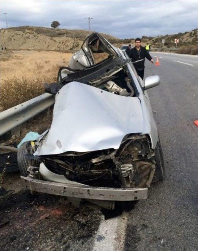 25 Yaşındaki Genç Hurdaya Dönen Otomobilde Can Verdi 1