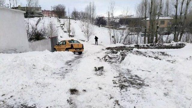 Adilcevaz Belediyesinden Karla Mücadele Çalışmaları