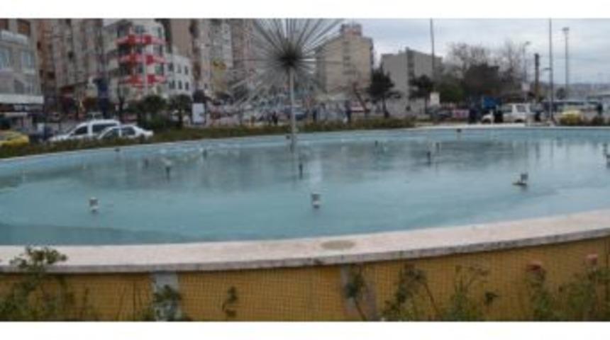 Bandırma&rsquo;da Havuz Dondu