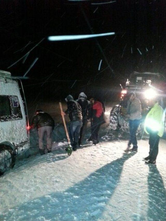 Van’da Yol Açma Çalışması