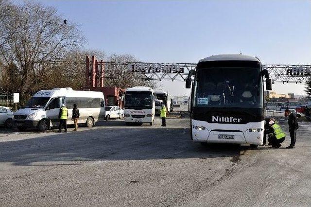 Eskişehir Otogarında Kış Lastiği Denetimi