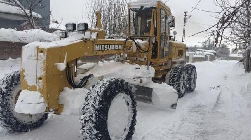 Tuşba Belediyesi&rsquo;nden Karla M&uuml;cadele Seferberliği