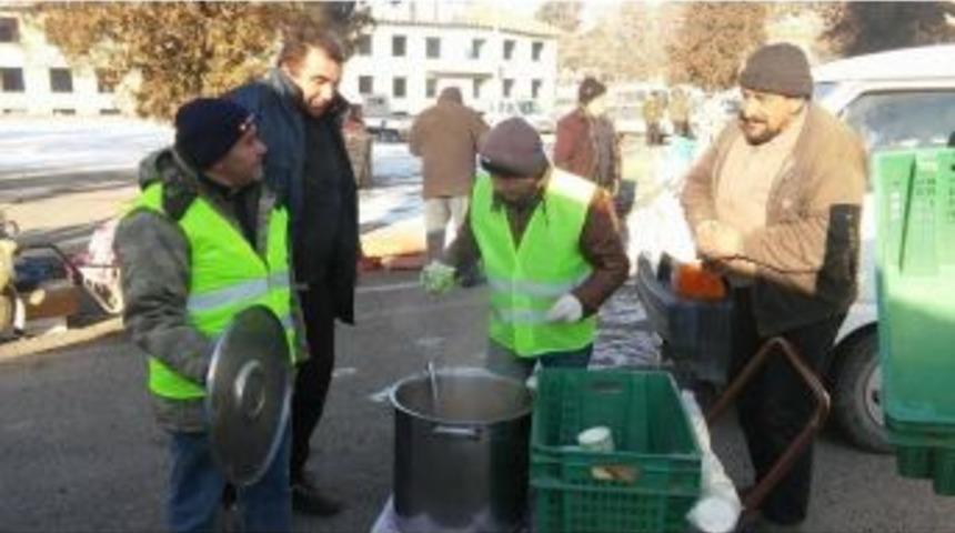 Ereğli Belediyesi&rsquo;nden Pazarcı Esnafına Sıcak &Ccedil;orba