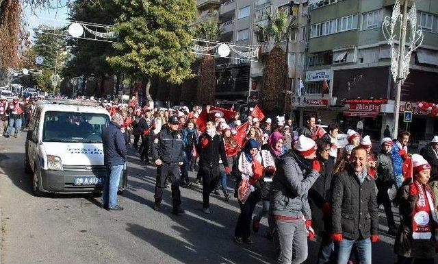 Vefakar Gençlik Fedakar Ecdadını Unutmadı