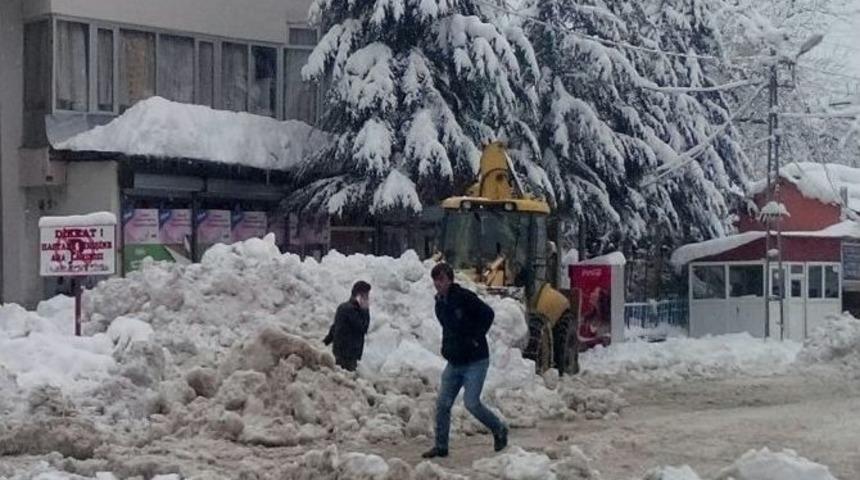 52 K&ouml;y 180 Mezra Yolunun A&ccedil;ılması İ&ccedil;in &Ccedil;alışmalar S&uuml;r&uuml;yor