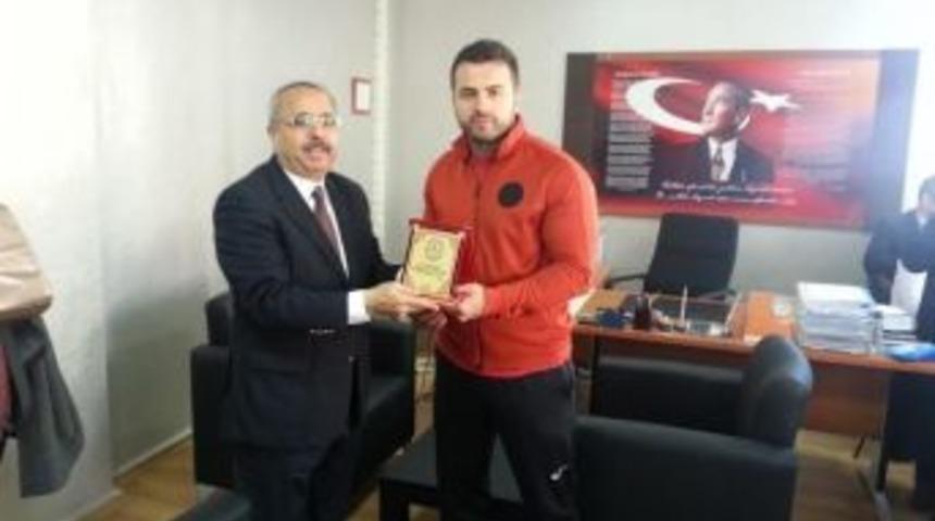 Turgutlulu &Ouml;ğretmen Balkan Şampiyonu Oldu