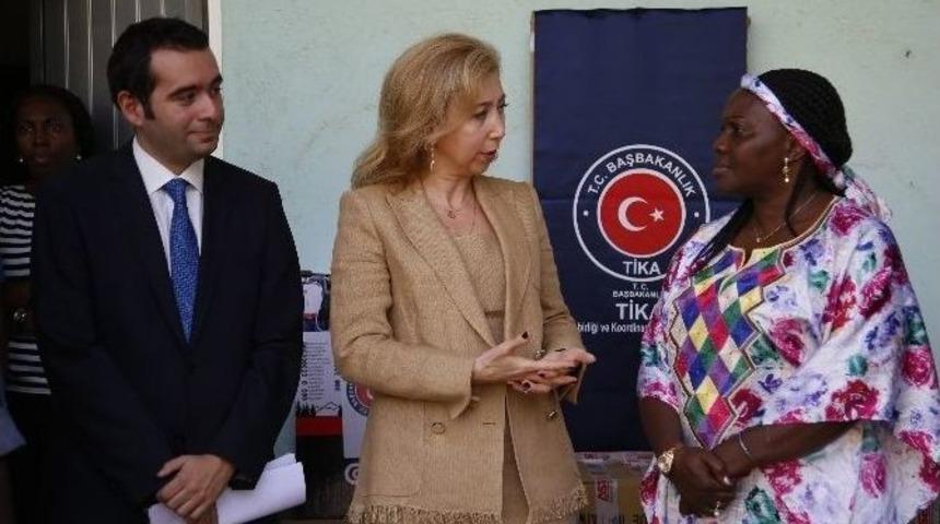Tika&rsquo;dan Gine Bissau Sağlık Bakanlığına Malzeme Desteği
