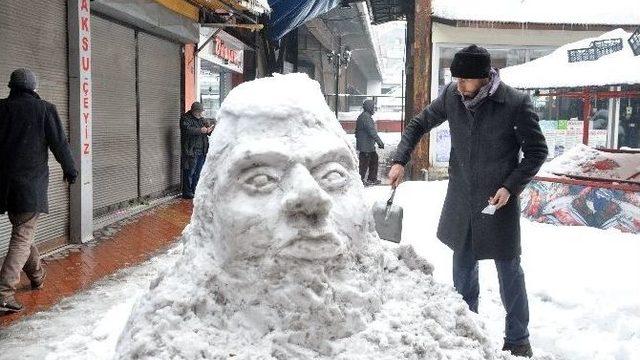 ’kardan İnsan Silueti’ Büyük İlgi Gördü