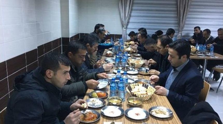 Eğitim Bir-sen &Uuml;yeleri Dayanışma Toplantısında Bir Araya Geldi