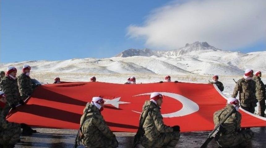 Sarıkamış Şehitleri Erciyes&rsquo;te Anıldı