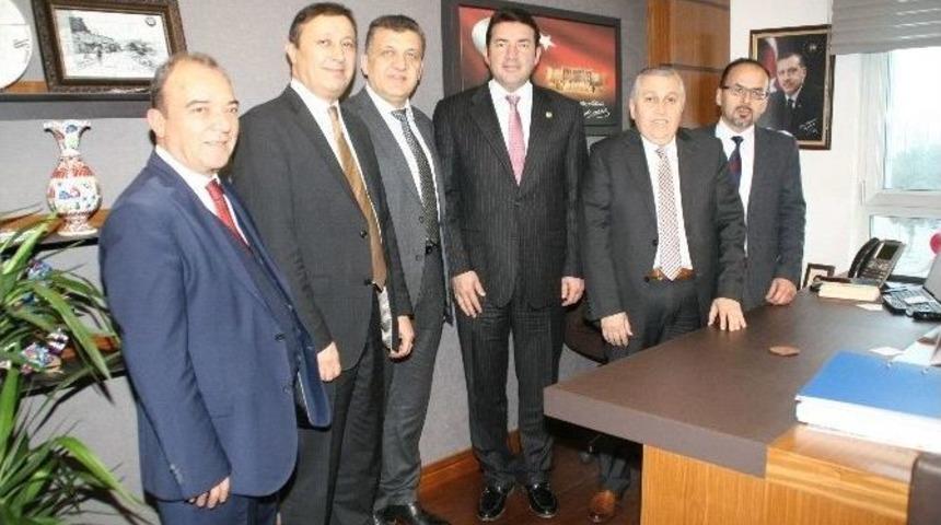 Avrupa Zonguldaklılar Derneği Başkanı Karakulak Ve Havaalanı Y&ouml;netiminden Milletvekillerine Ziyaret
